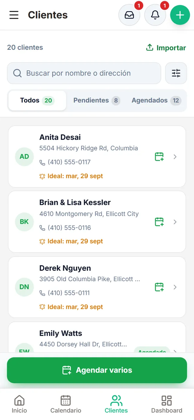Lista de clientes: 20 clientes con dirección, teléfono y el próximo día ideal, el botón «Importar», filtros Todos, Pendientes y Agendados, y el botón «Agendar varios»