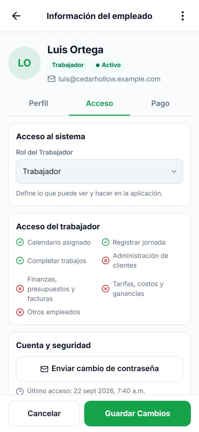 Información del empleado, pestaña Acceso: rol «Trabajador» y lo que incluye —calendario asignado, registrar jornada, completar trabajos— y lo que no